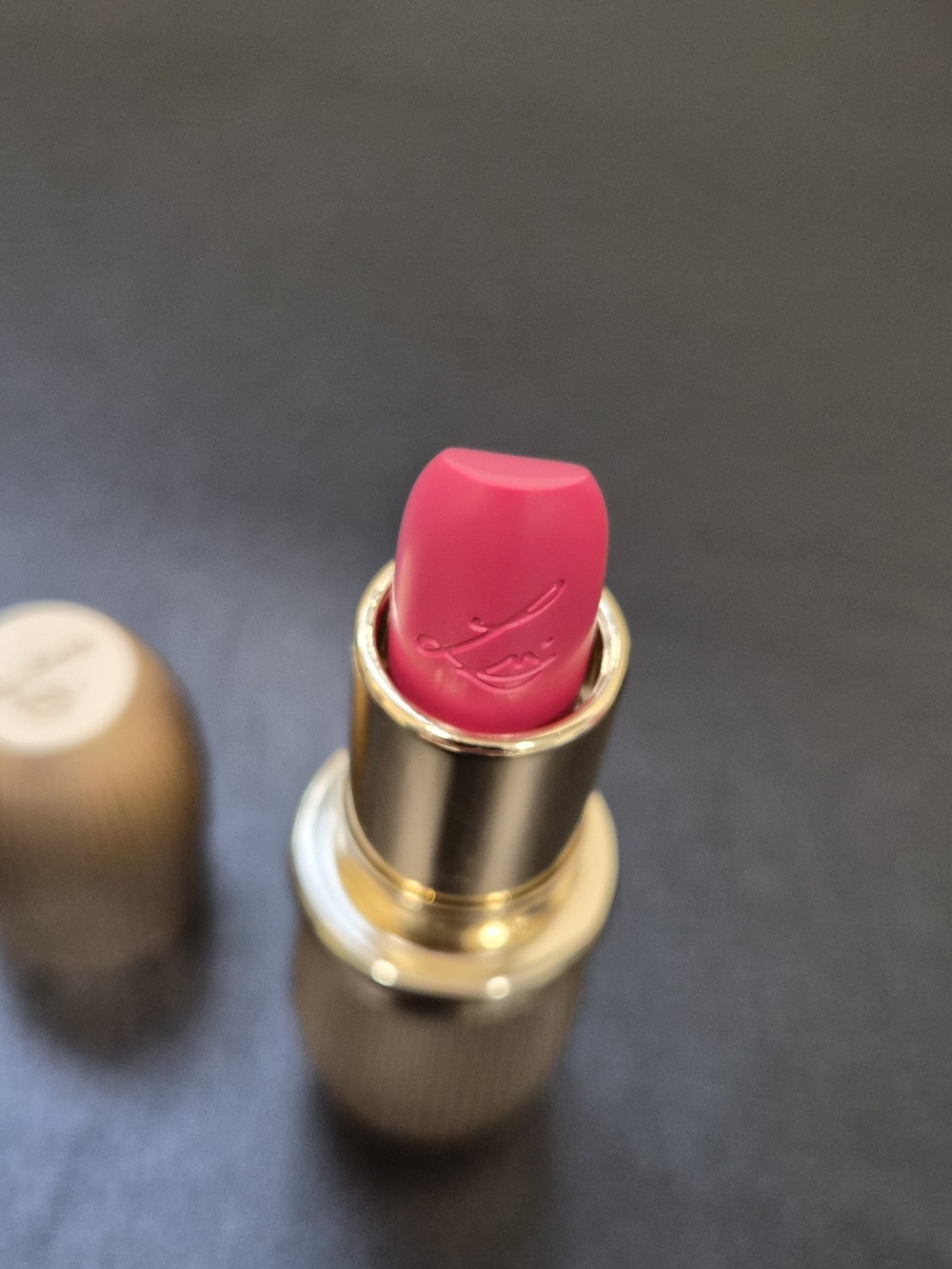 Vibrant Pink Cream Lipstick — Luxury Finish